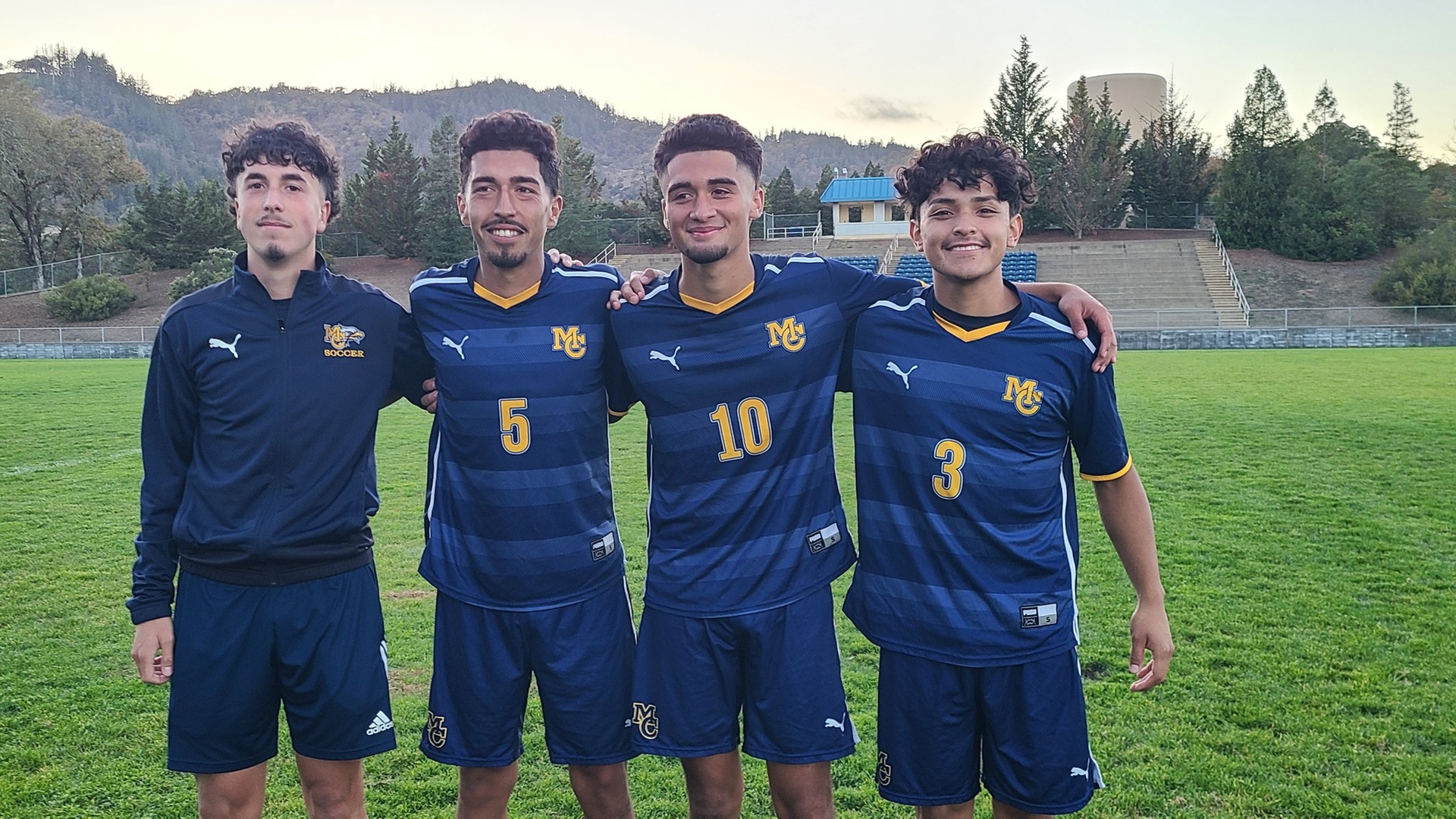 Men's Soccer Honors Sophomores at Final Home Game